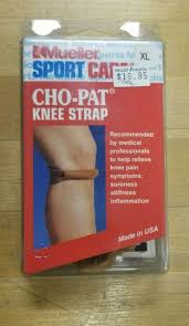 Mueller CHO-PAT Knee Strap - DiscoSports